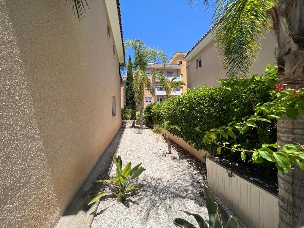 Casa Del Sol Townhouse In Iris Village Paphos Buitenkant foto