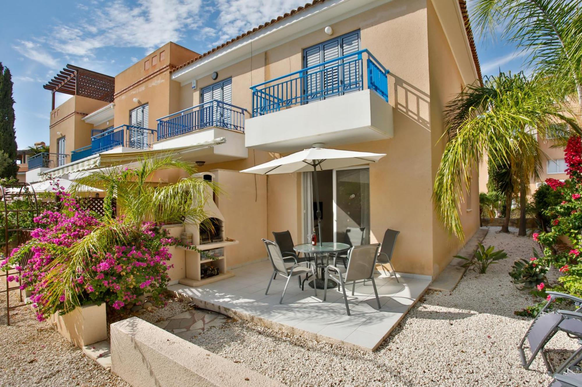Casa Del Sol Townhouse In Iris Village Paphos Buitenkant foto