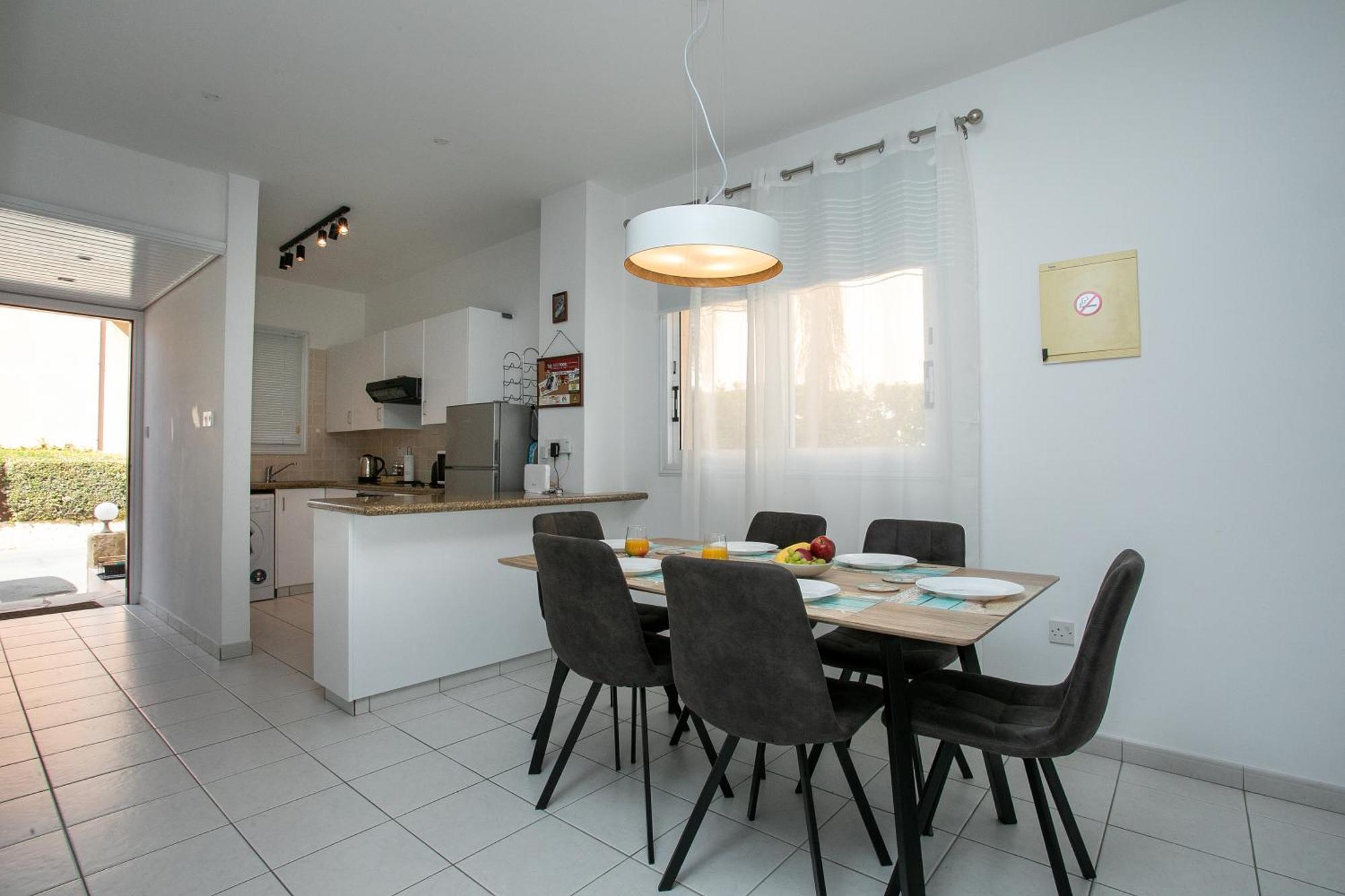 Casa Del Sol Townhouse In Iris Village Paphos Buitenkant foto